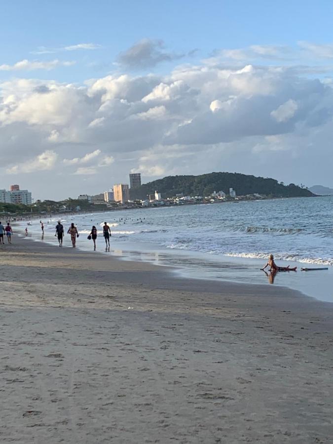 Apto E Suites Praia Do Itapocoroi بنها المظهر الخارجي الصورة